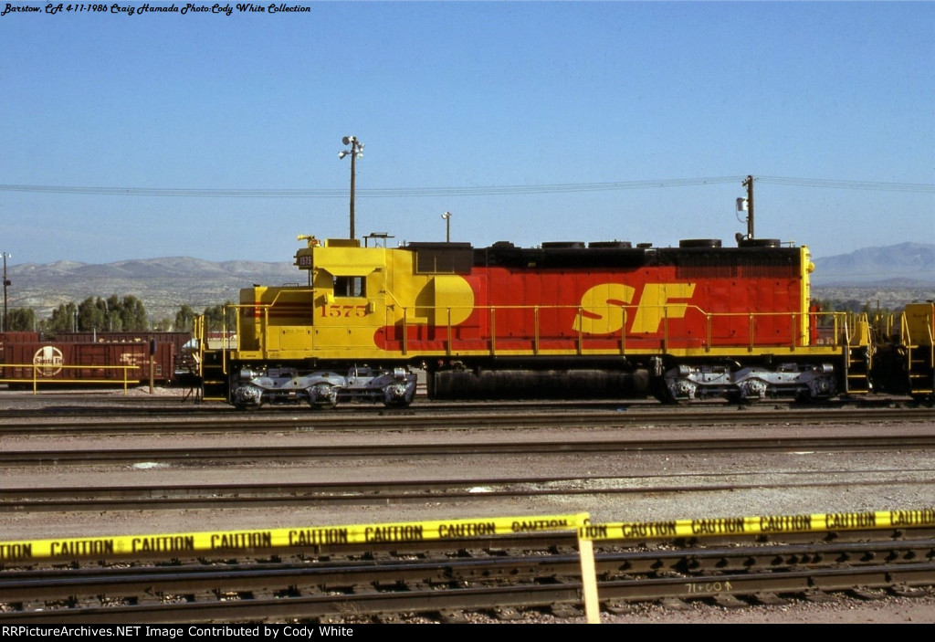 Atchison Topeka and Santa Fe SD39 1575